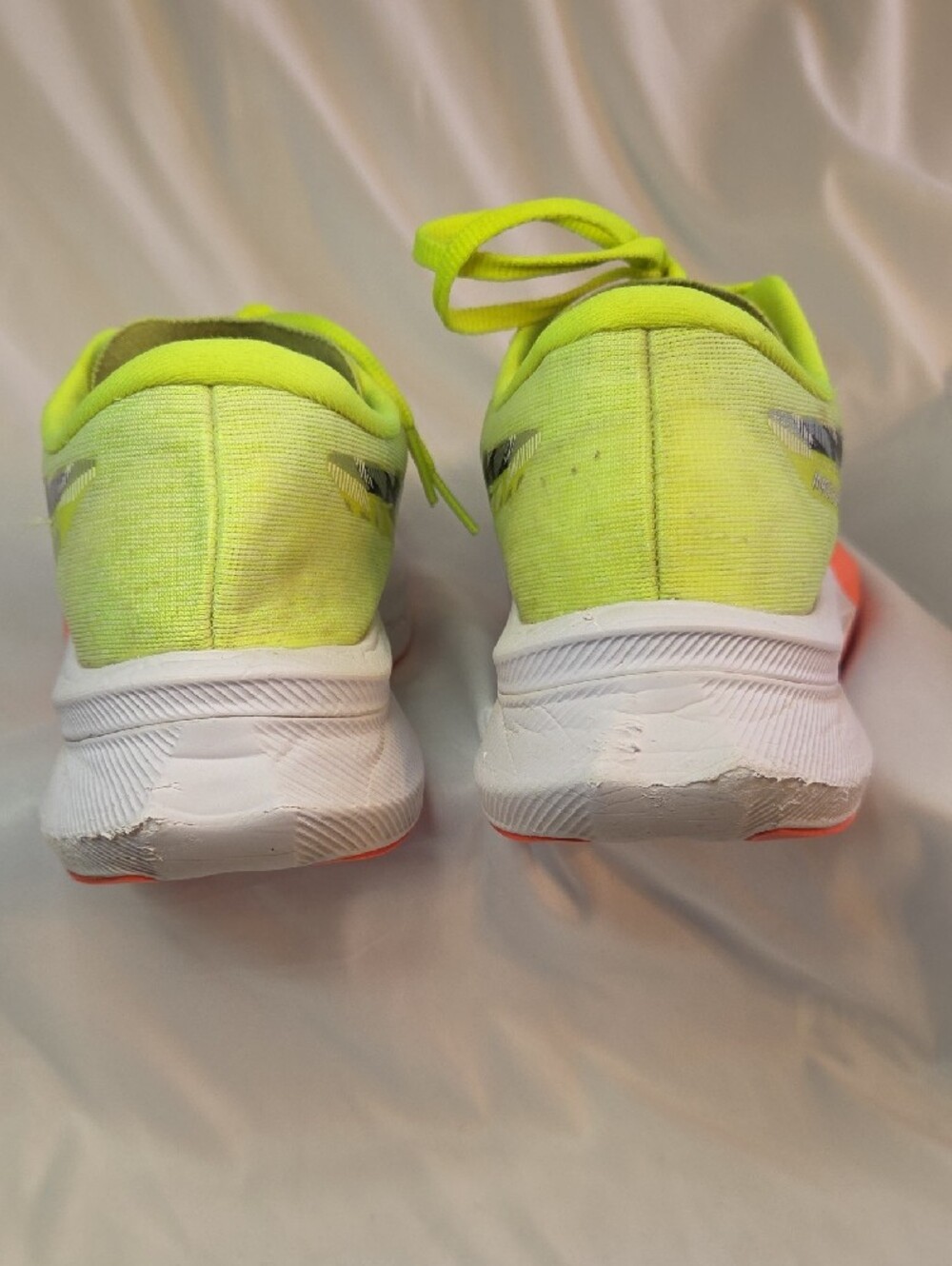 ASICS Magic Speed 4 running shoes in the vibrant "Safety Yellow/Black" colorway. - Picture 4 of 9